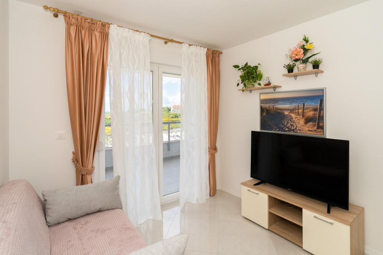 Modern Apartments Sirobuja Σπλιτ Εξωτερικό φωτογραφία