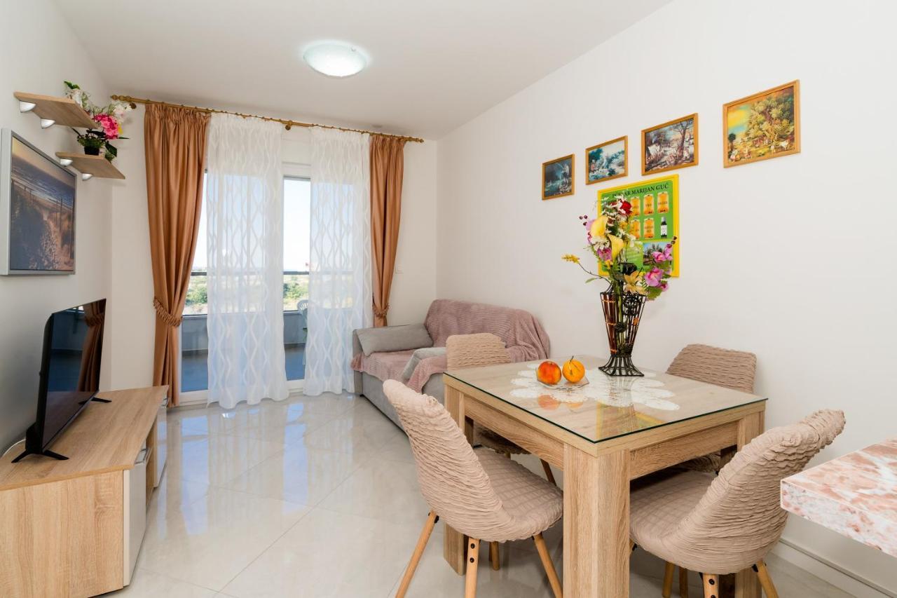 Modern Apartments Sirobuja Σπλιτ Εξωτερικό φωτογραφία