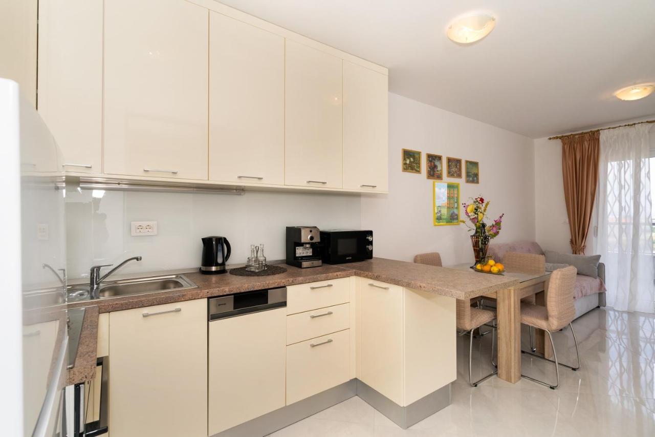 Modern Apartments Sirobuja Σπλιτ Εξωτερικό φωτογραφία